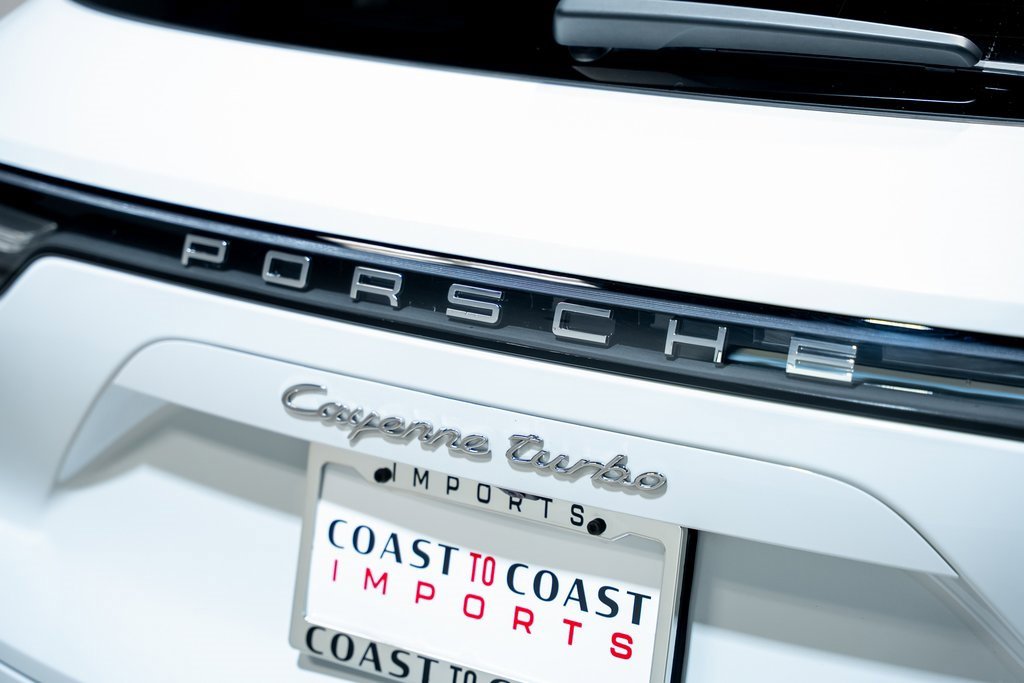 Used 2021 Porsche Cayenne Turbo image 12