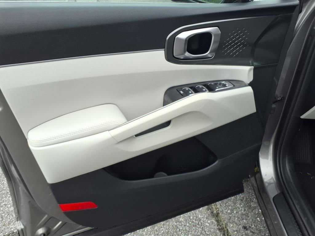 New 2025 Kia Sorento EX image 16
