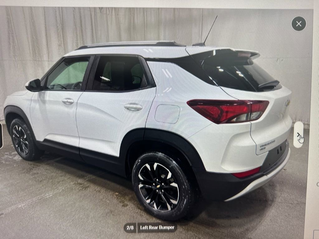 Used 2021 Chevrolet TrailBlazer LT w/ Convenience Package AWD/4WD image 2