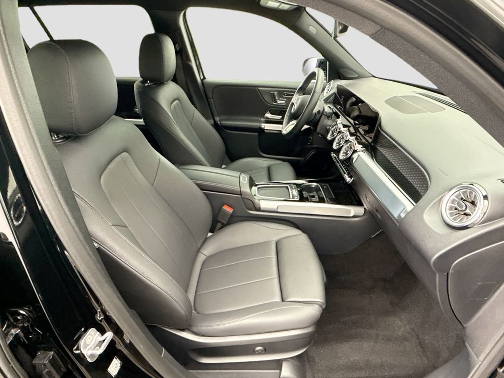 Certified 2025 Mercedes-Benz GLB 250 image 18