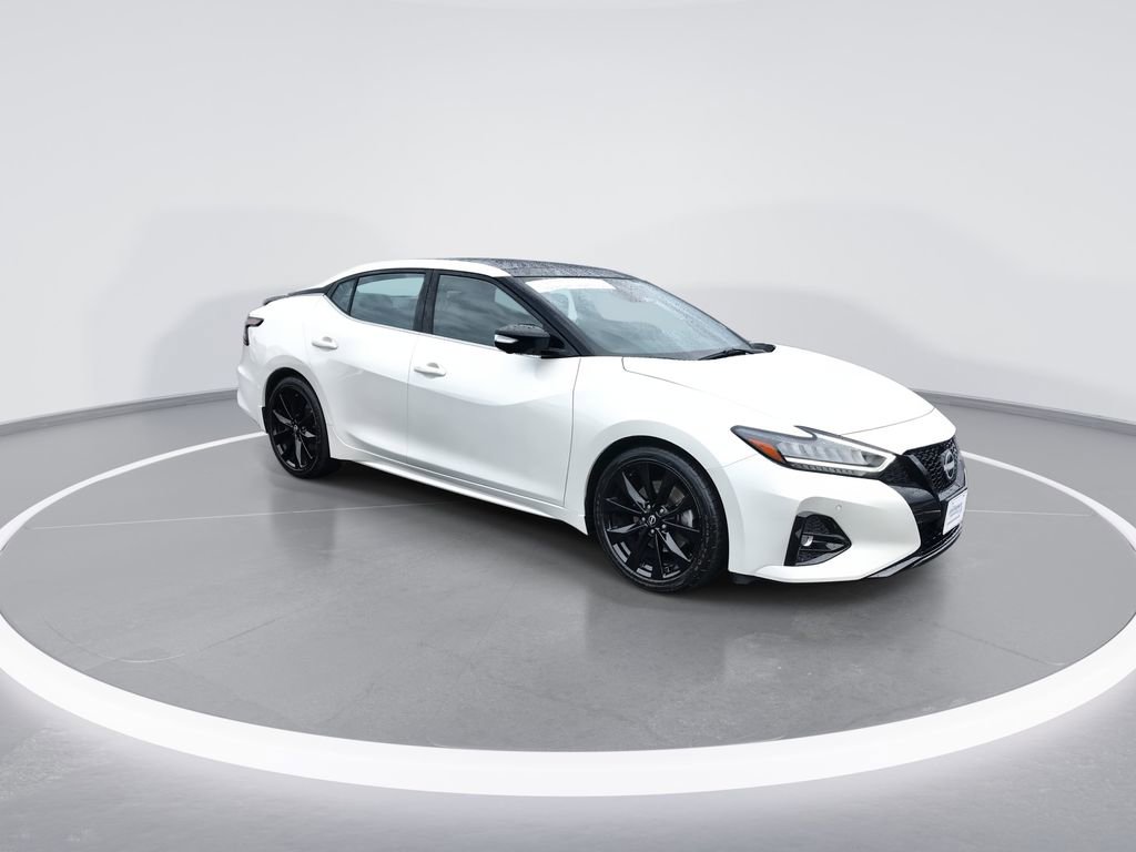 Used 2023 Nissan Maxima SR w/ Sport Mat Group image 2