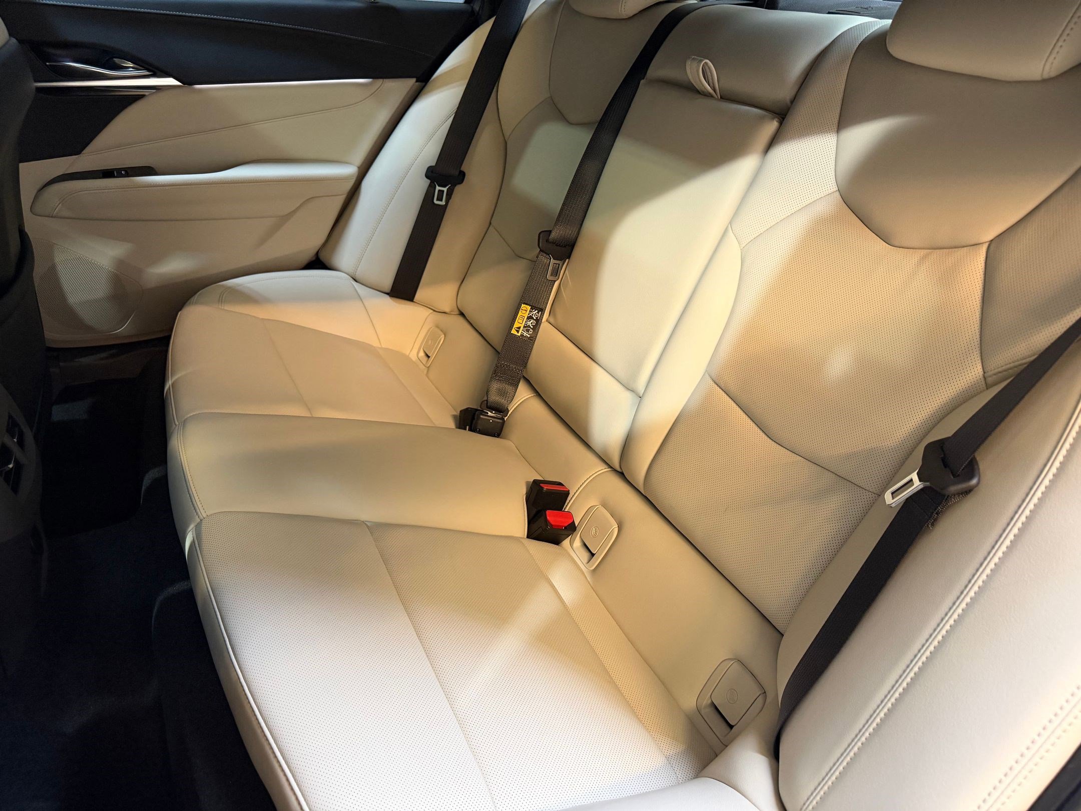 Certified 2025 Cadillac CT4 Premium Luxury RWD image 40