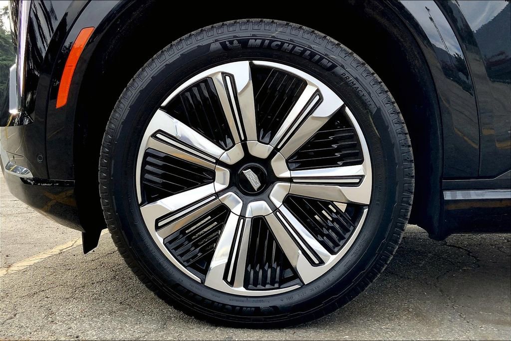 New 2025 Cadillac Escalade IQ Luxury 2 image 13