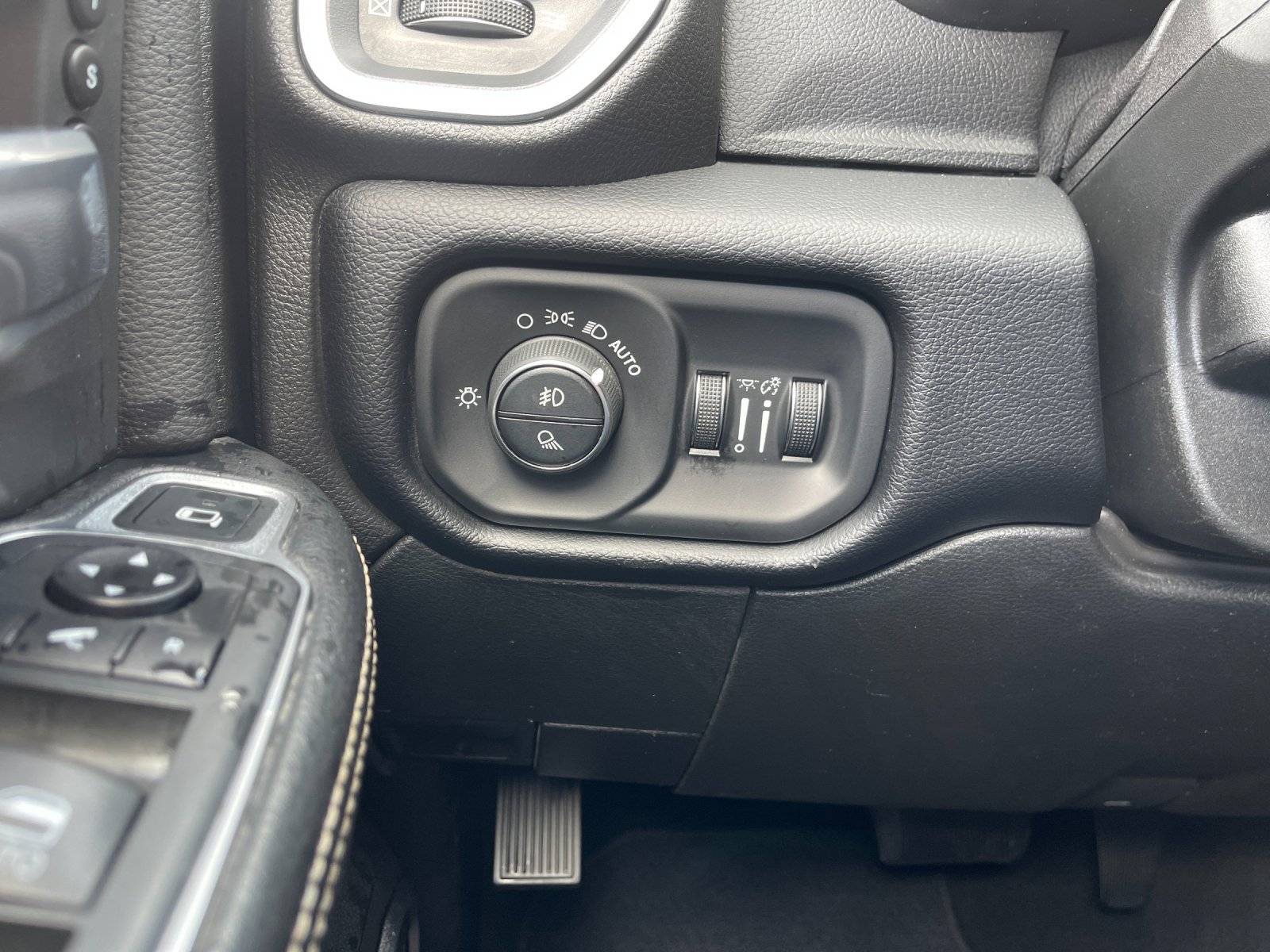 Used 2020 RAM 2500 Laramie AWD/4WD image 31