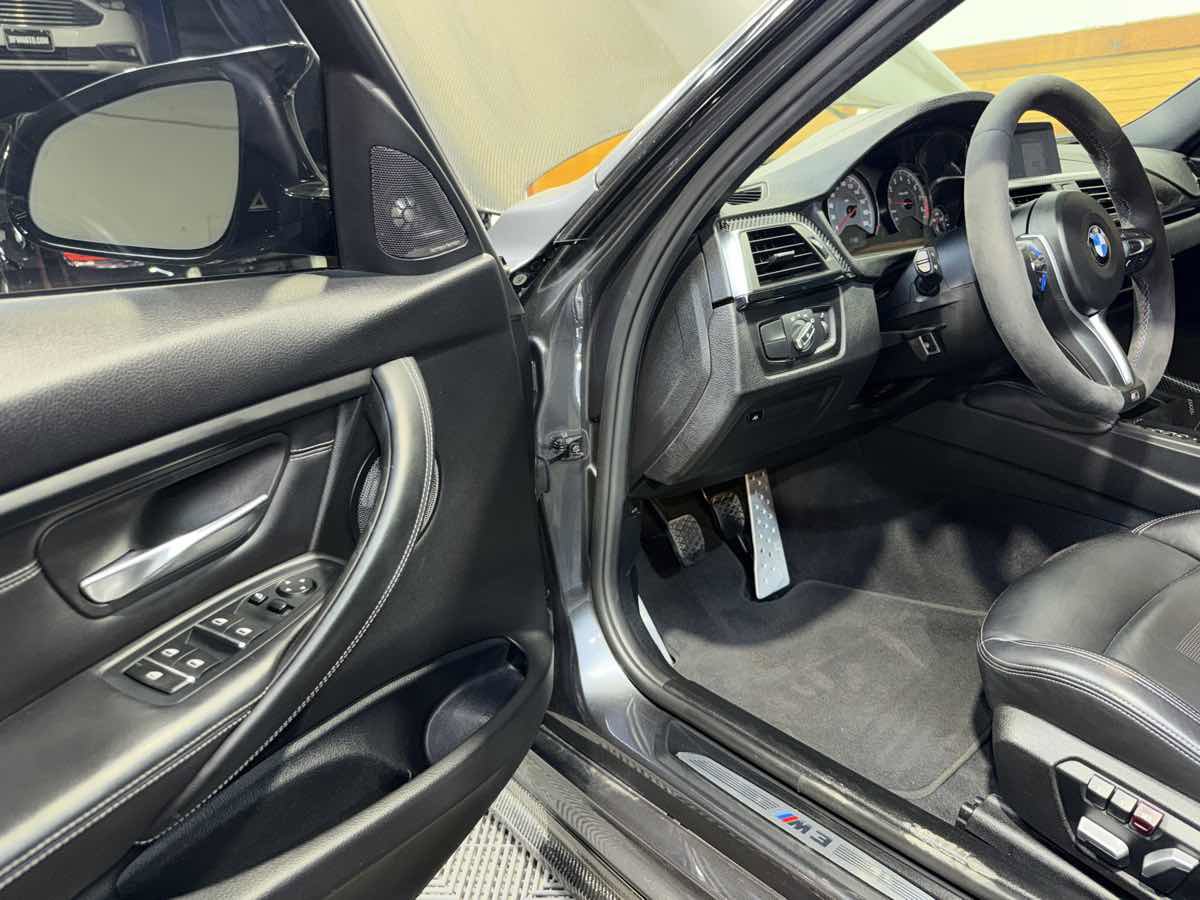 Used 2018 BMW M3 image 13