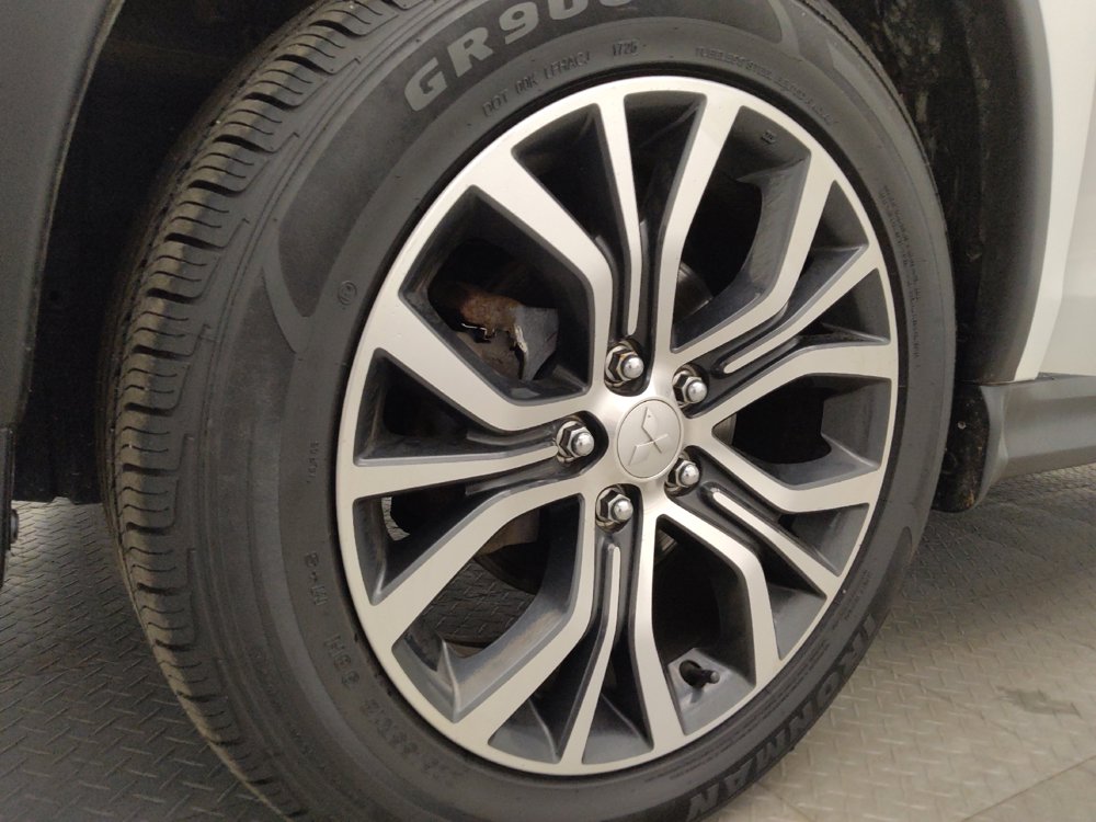 Used 2019 Mitsubishi Outlander Sport ES FWD image 31