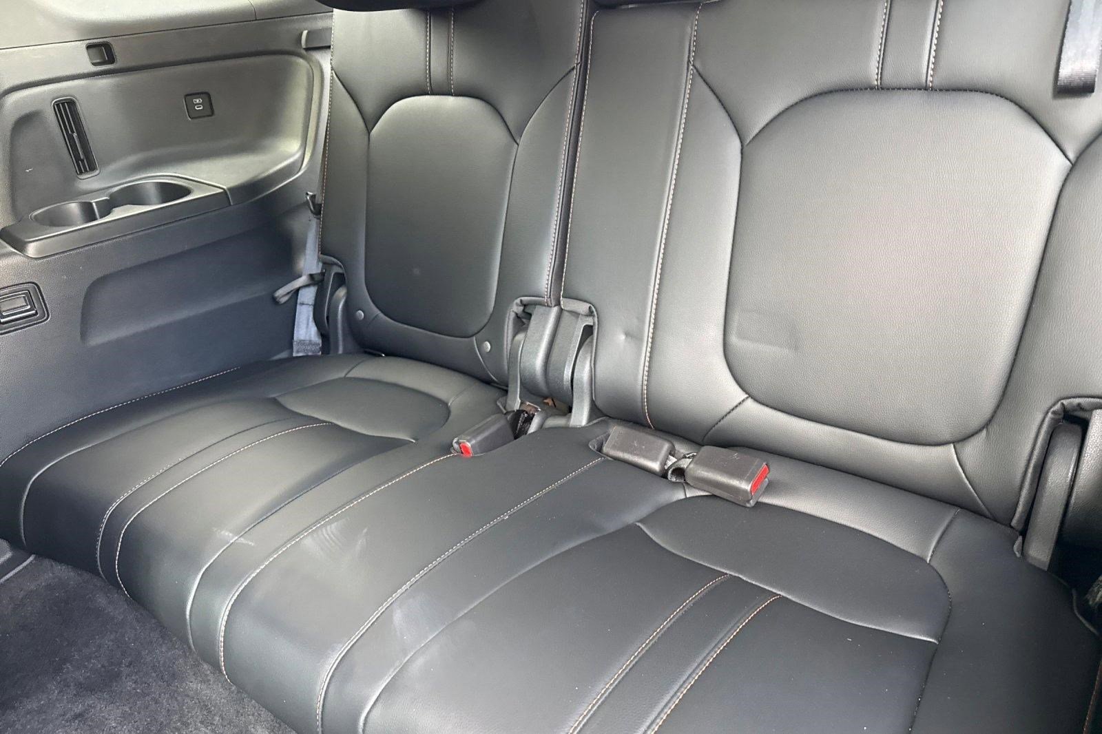 Used 2025 Honda Pilot TrailSport image 33