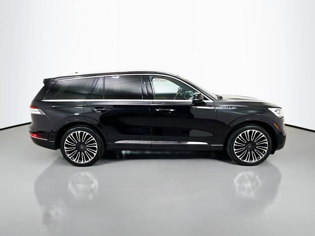 Used 2023 Lincoln Aviator Black Label w/ Dynamic Handling Package image 8