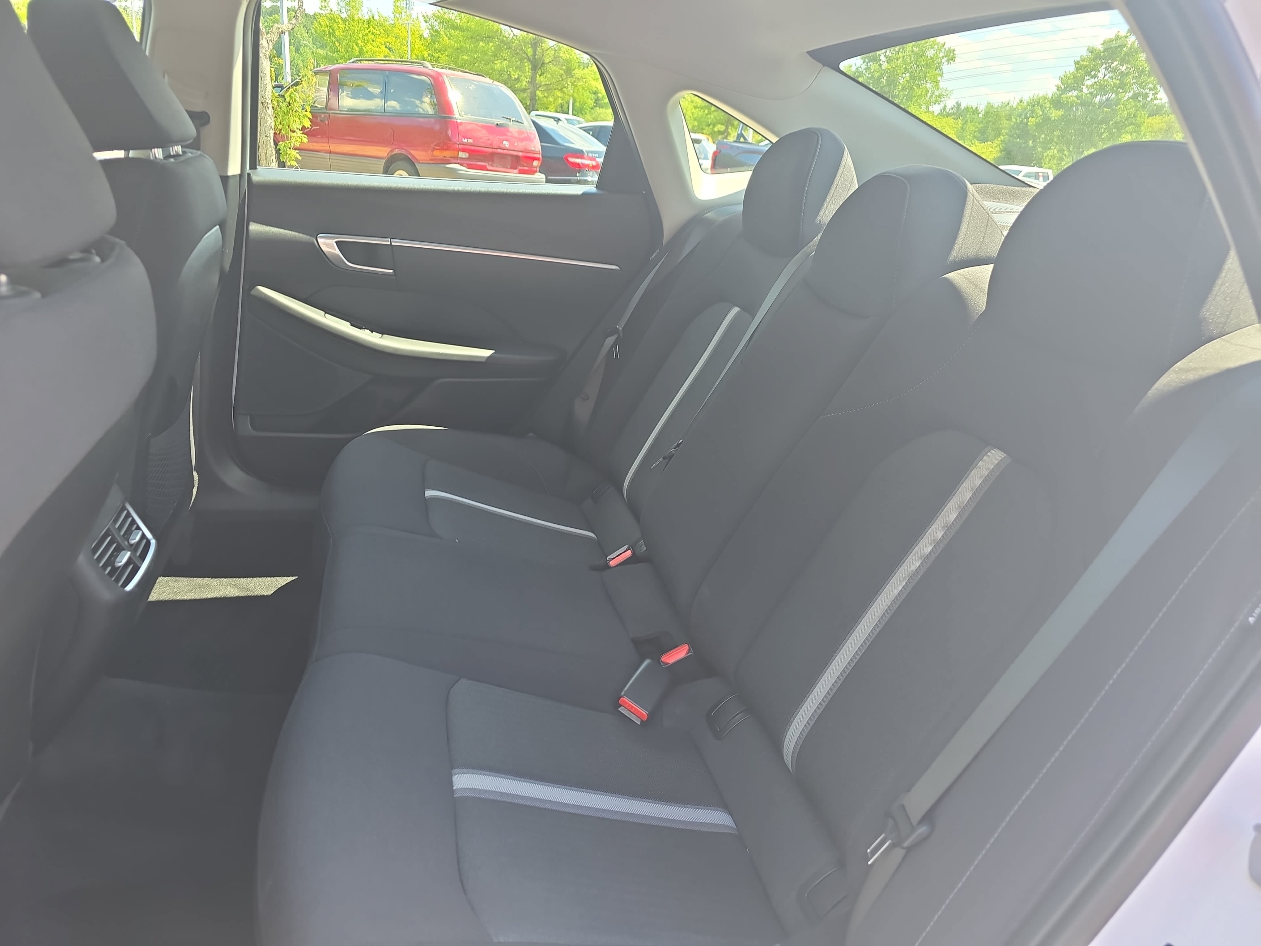 Used 2023 Hyundai Sonata SEL w/ Cargo Package FWD image 13