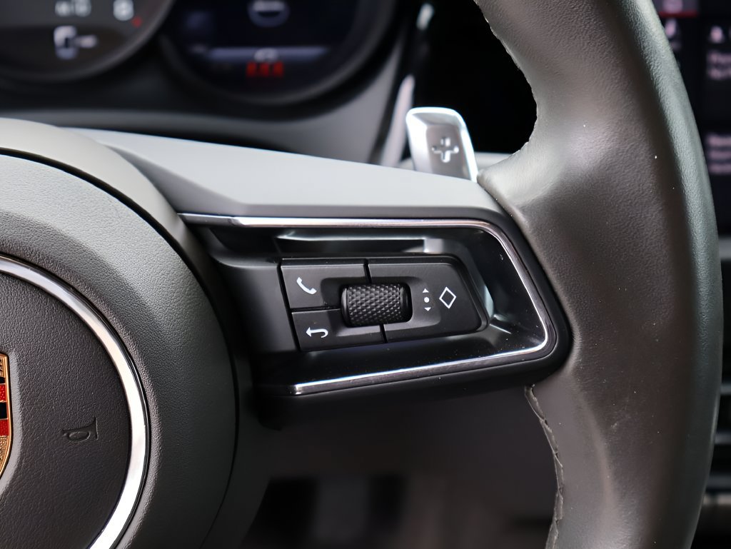Certified 2024 Porsche Macan AWD/4WD image 30
