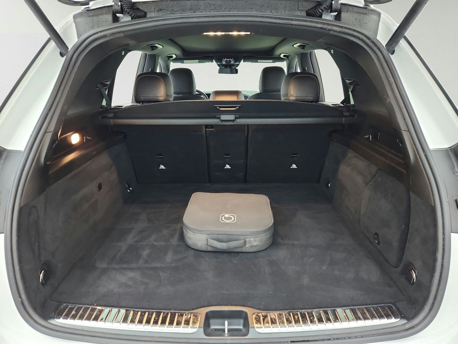 Certified 2025 Mercedes-Benz GLE 450e 4MATIC image 33
