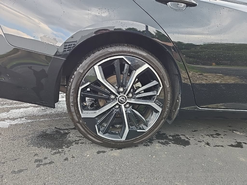 Used 2024 Nissan Altima 2.5 SR FWD image 13