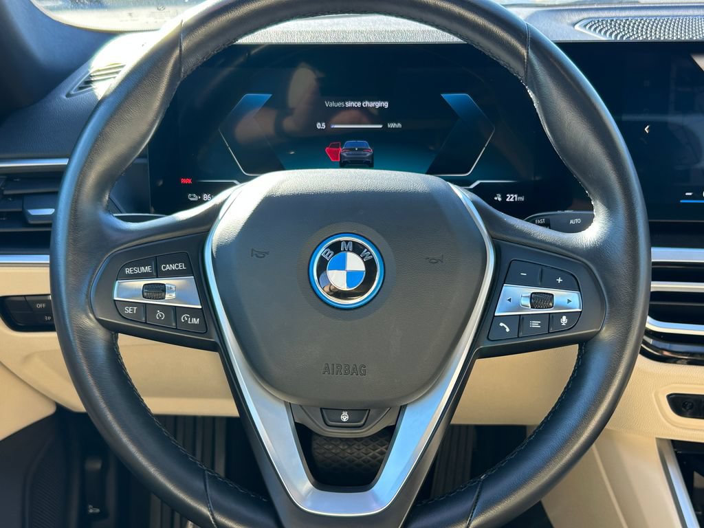 Used 2023 BMW i4 eDrive40 w/ Premium Package RWD image 18