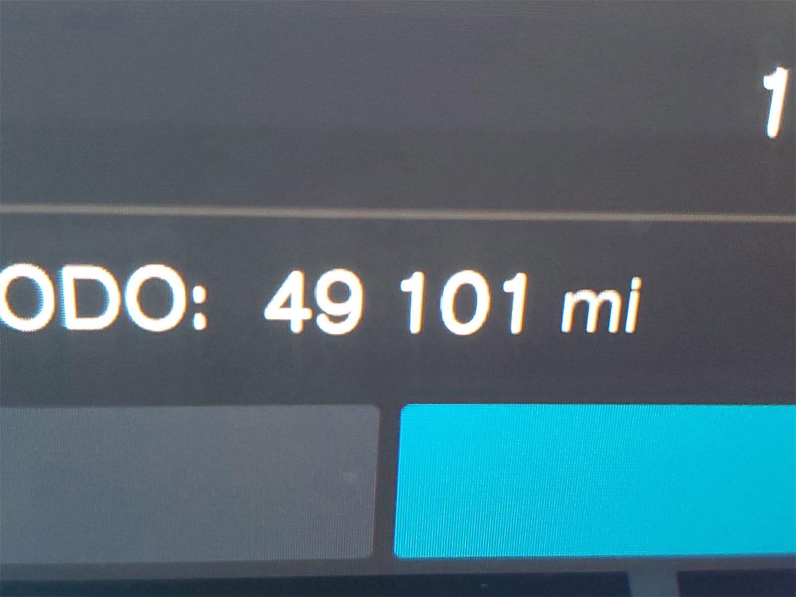 Used 2023 Volvo XC40 B5 Plus w/ Driver Assist Package image 15