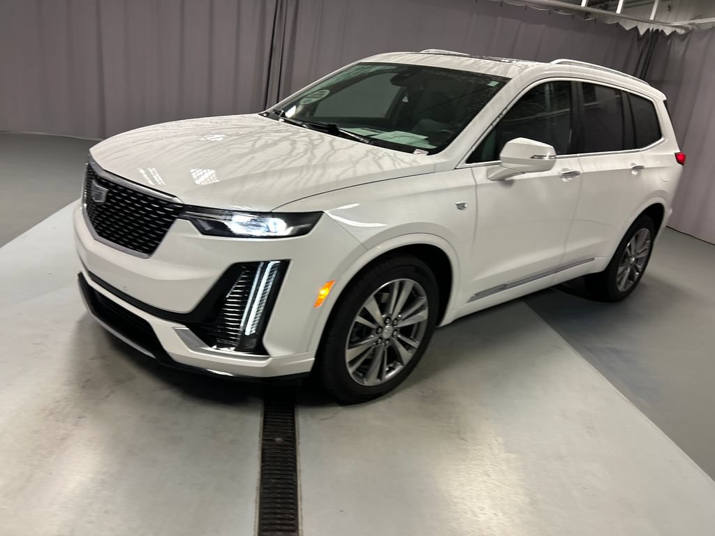 Used 2024 Cadillac XT6 Premium Luxury AWD/4WD image 3
