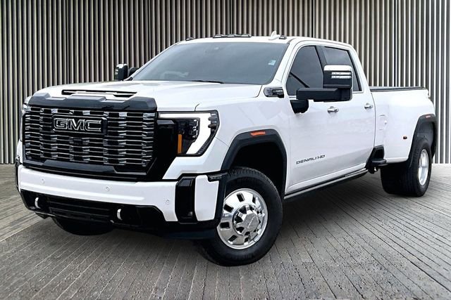 Used 2025 GMC Sierra 3500 Denali Ultimate AWD/4WD image 1