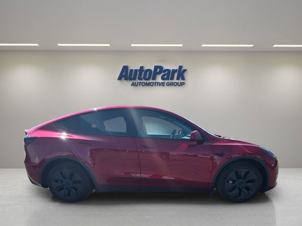 Used 2025 Tesla Model Y Long Range image 8