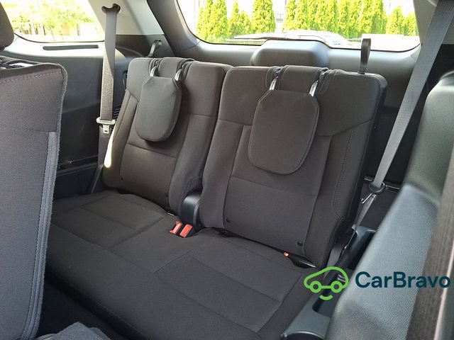 Used 2023 Ford Explorer XLT AWD/4WD image 11