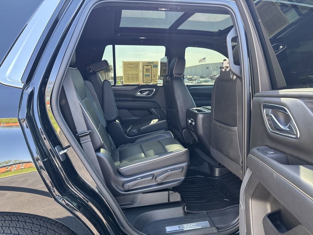 Used 2021 GMC Yukon SLT w/ SLT Luxury Plus Package AWD/4WD image 41