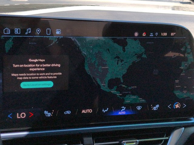 Used 2024 Chevrolet Equinox EV LT FWD image 20