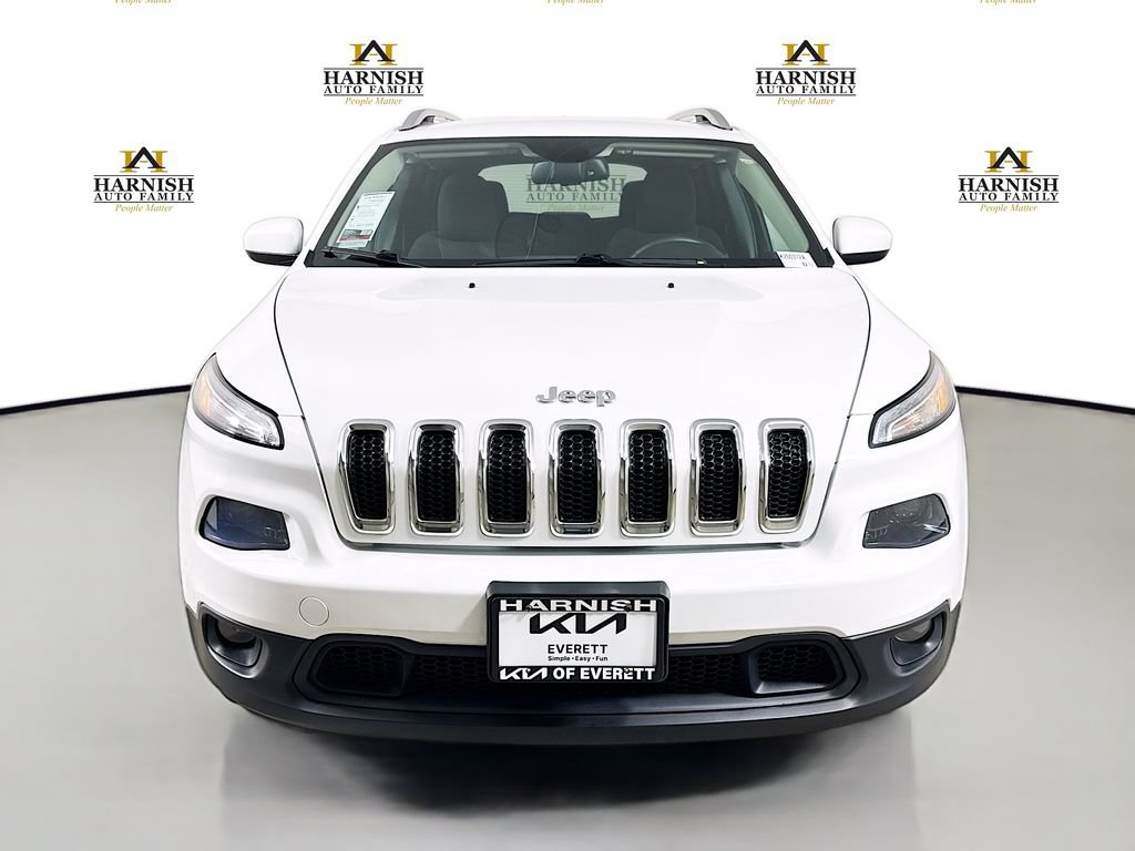 Used 2016 Jeep Cherokee Latitude w/ Comfort/Convenience Group AWD/4WD image 2