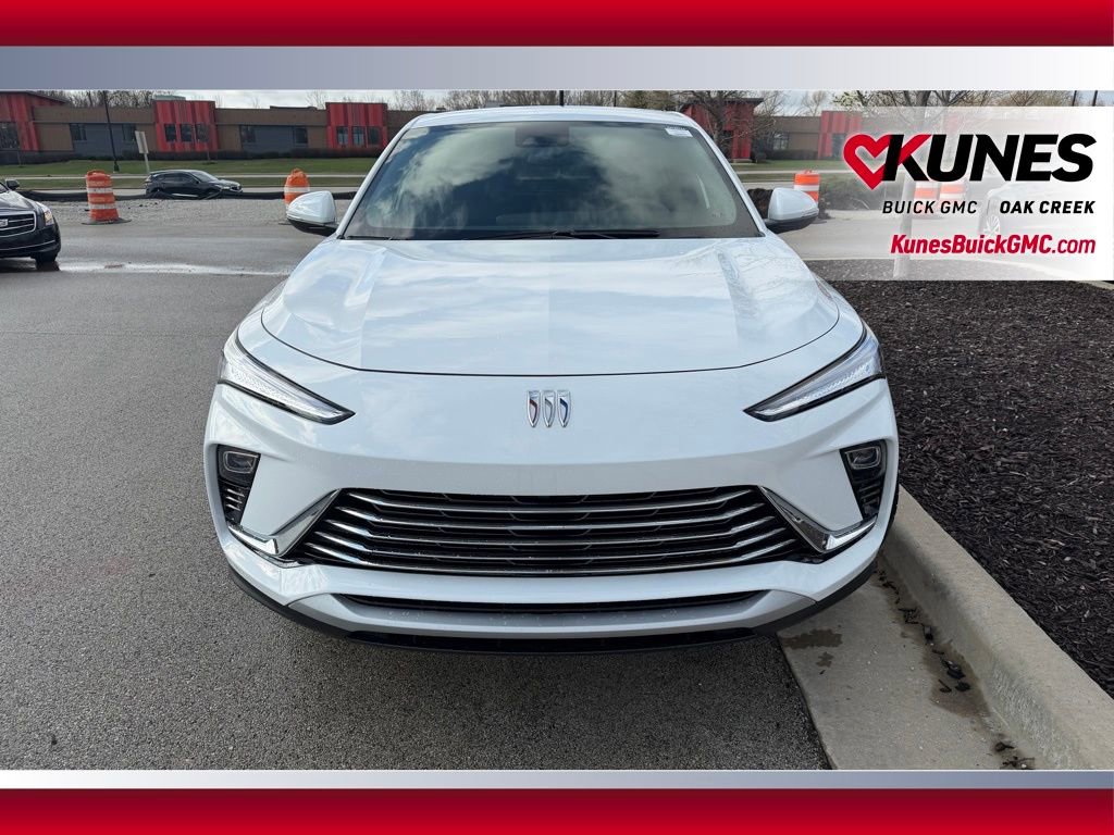 Used 2025 Buick Envista Preferred image 3