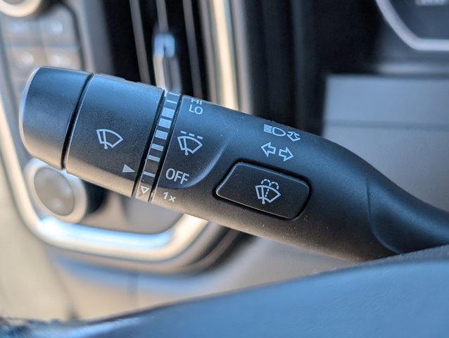 Used 2021 Chevrolet Silverado 1500 LT image 23