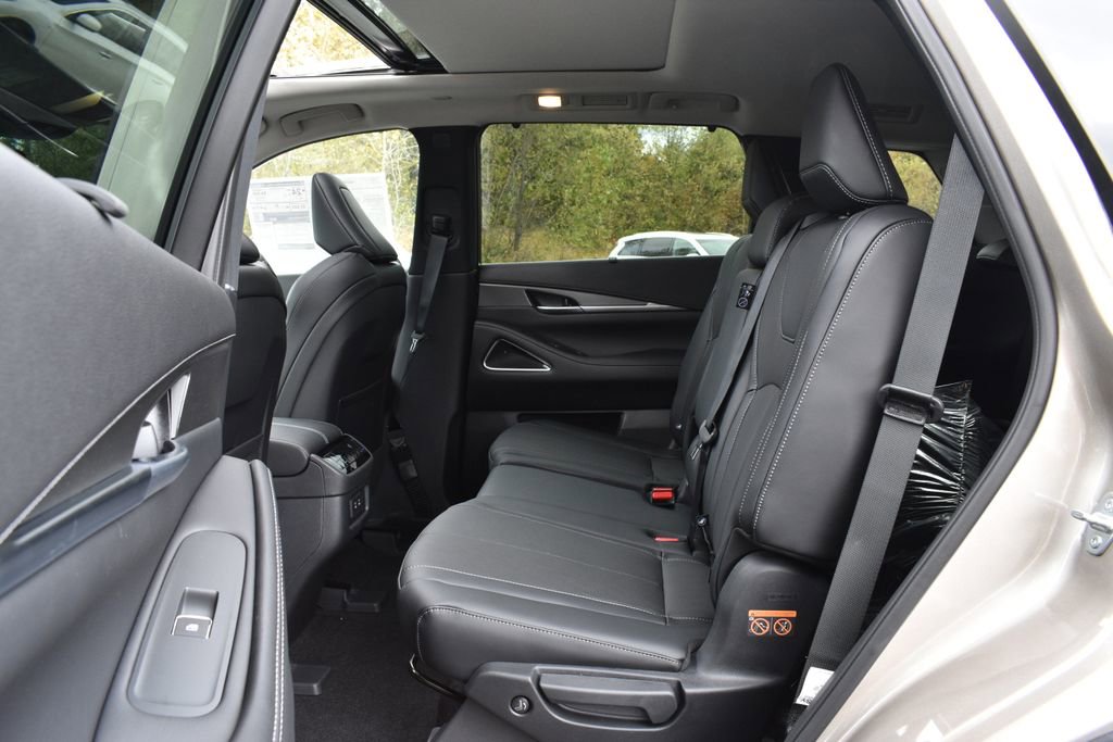 New 2026 INFINITI QX60 Luxe w/ Cargo Package image 28