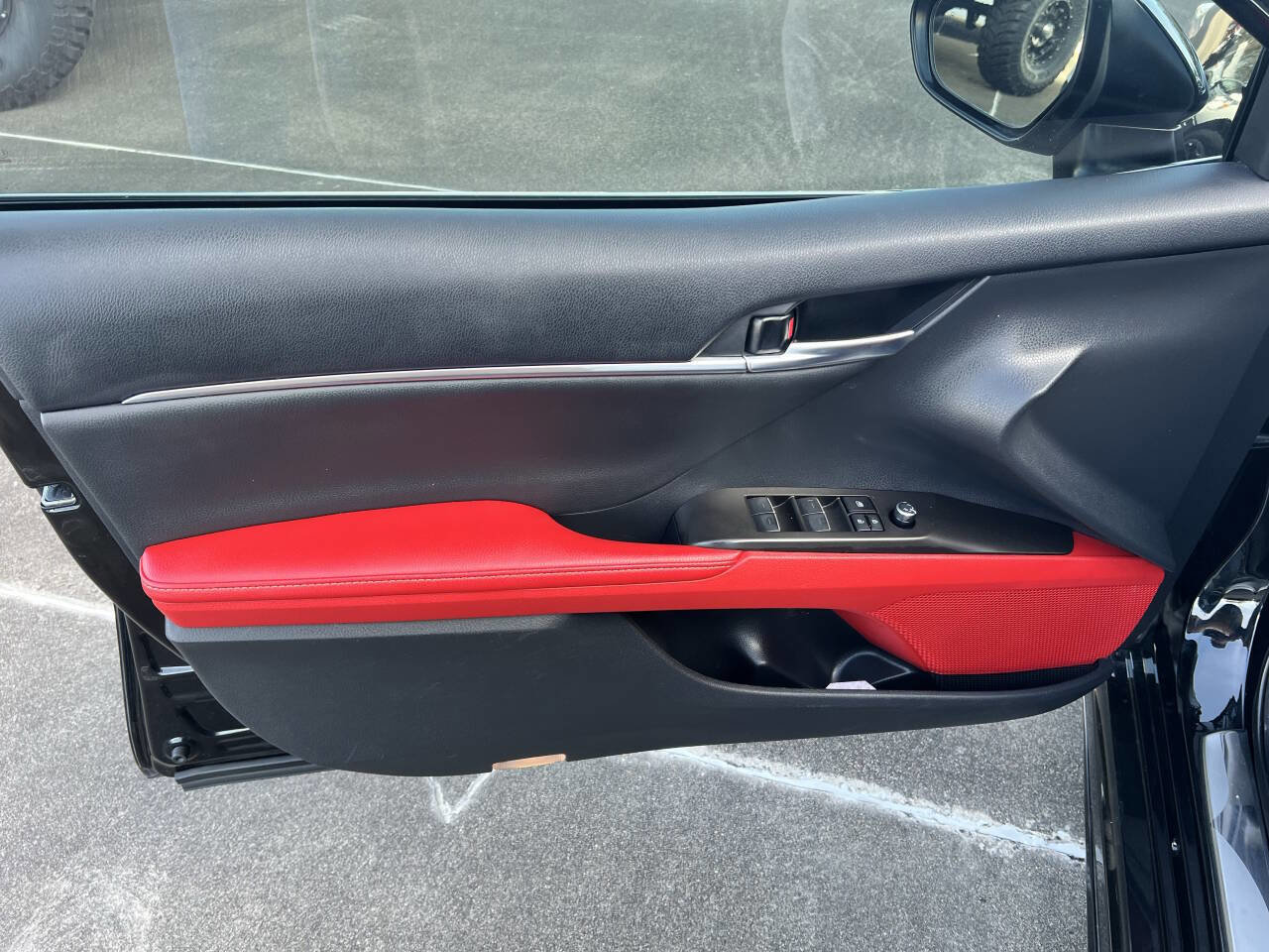 Used 2024 Toyota Camry XSE w/ Navigation Package image 19