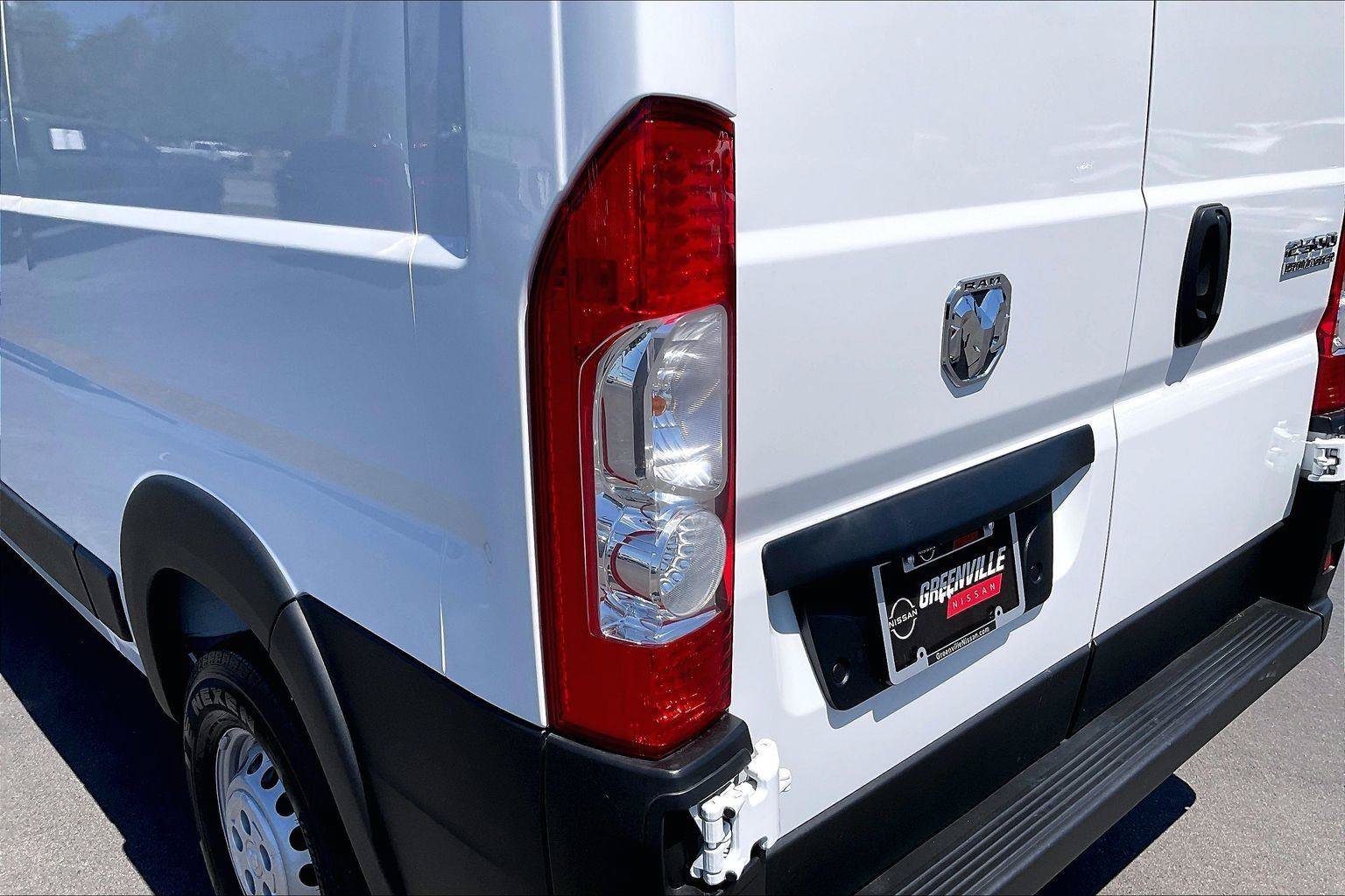 Used 2025 RAM ProMaster 2500 w/ Convenience Group FWD image 30