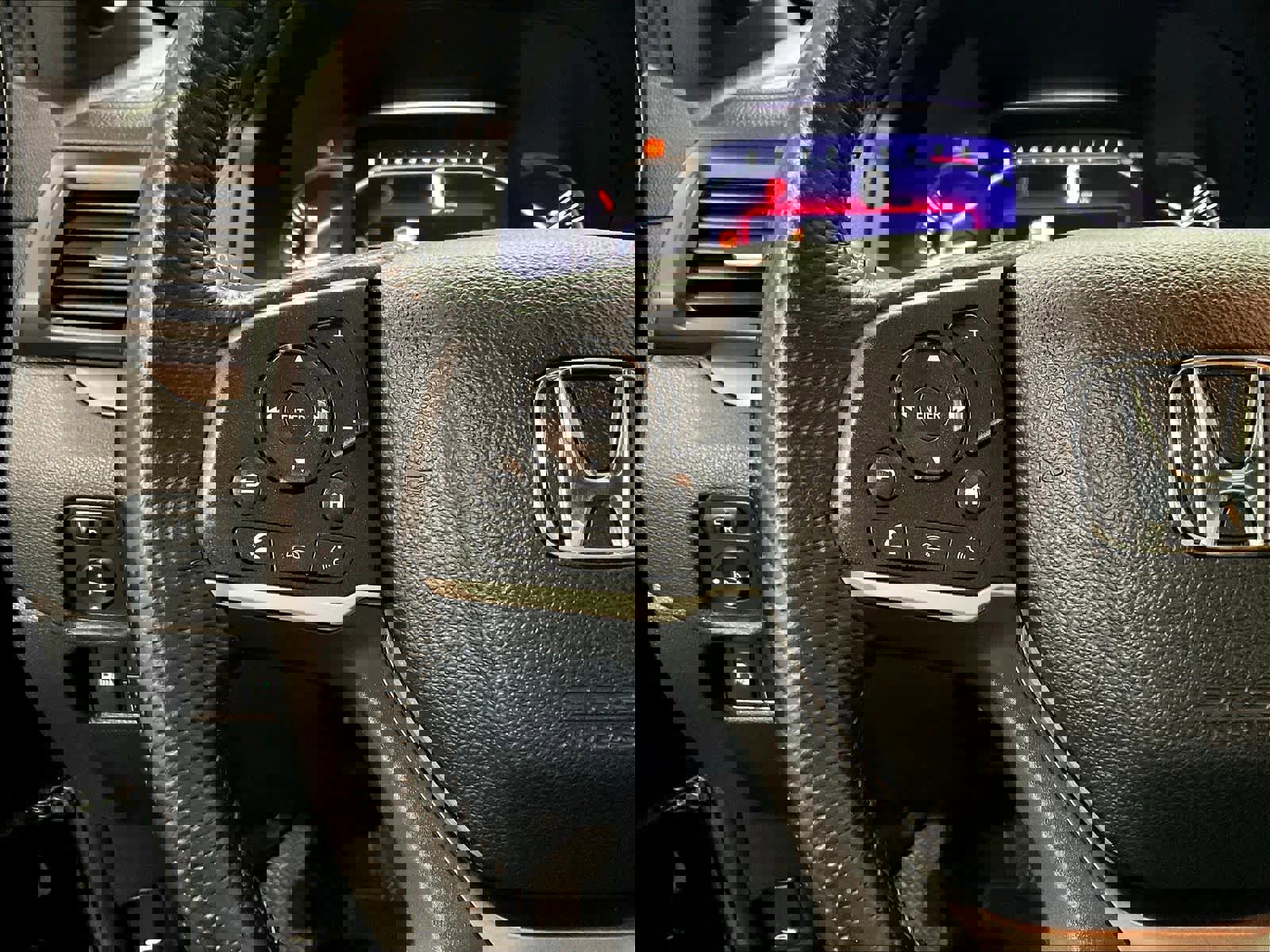 Used 2023 Honda Passport EX-L image 23