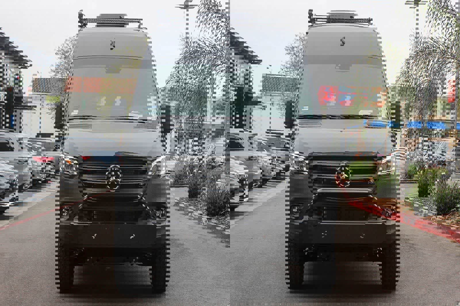 Used 2023 Mercedes-Benz Sprinter 2500 image 2