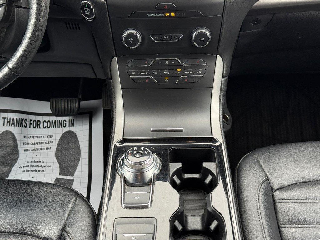 Used 2019 Ford Edge SEL w/ Cold Weather Package AWD/4WD image 10