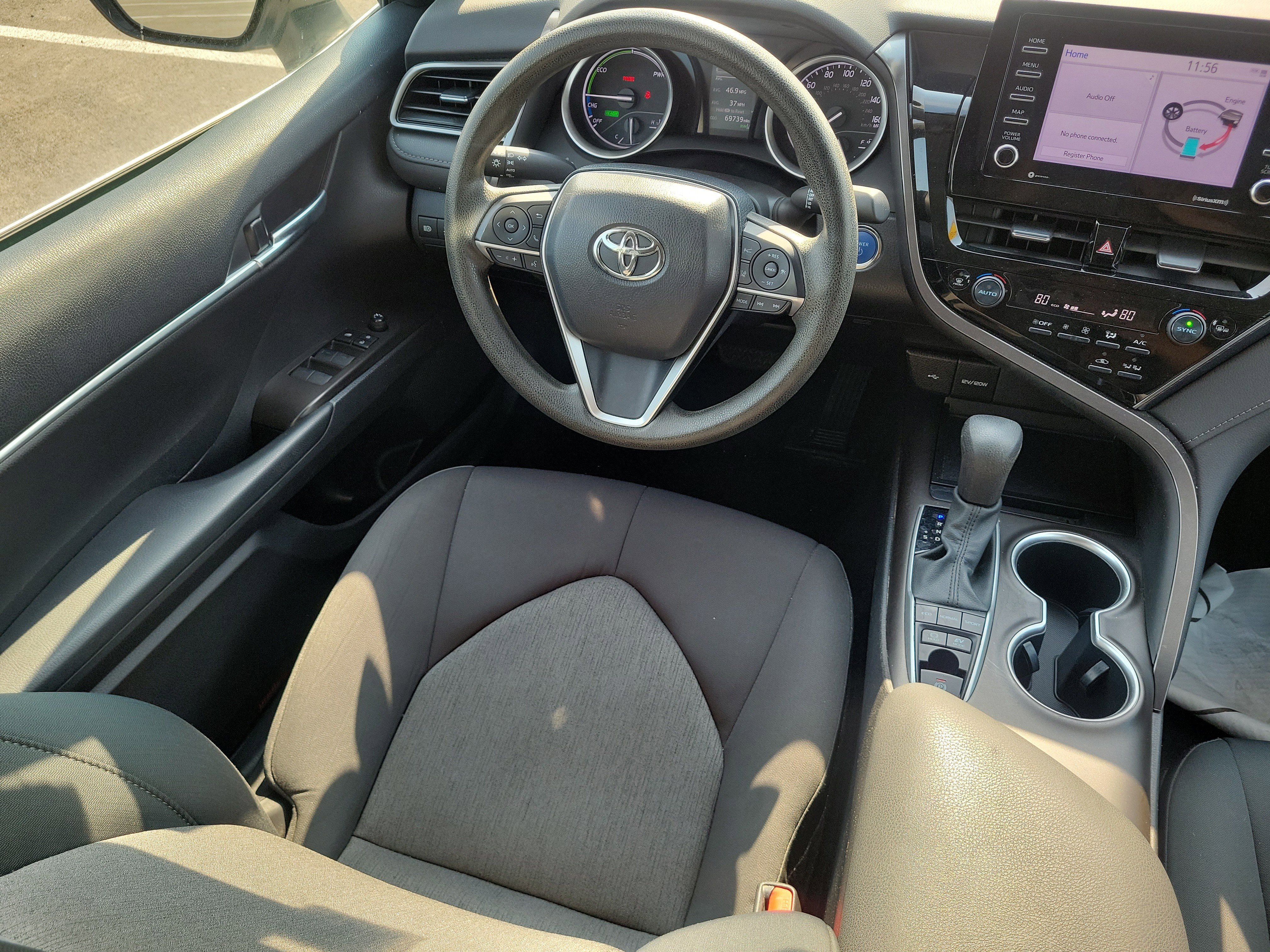 Used 2021 Toyota Camry LE image 11