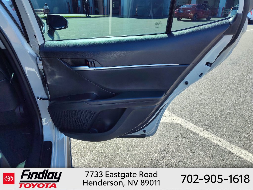 Used 2024 Toyota Camry SE FWD image 16