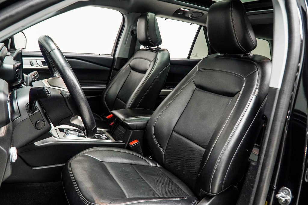 Used 2022 Ford Explorer Limited w/ Equipment Group 301A image 36