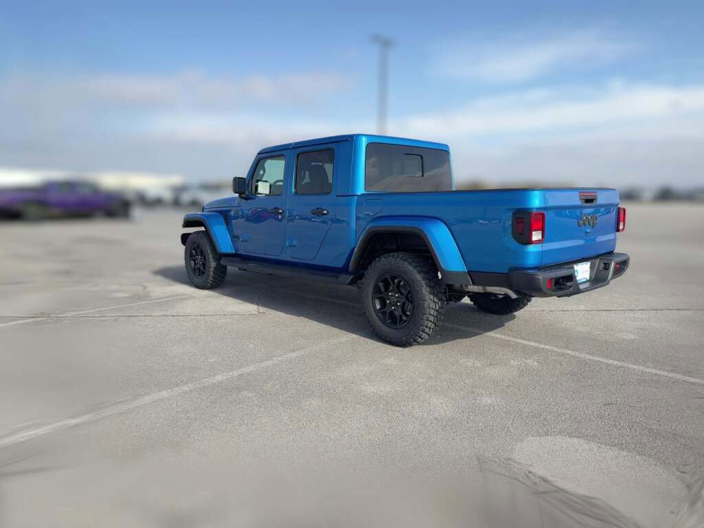 New 2026 Jeep Gladiator Sport image 8