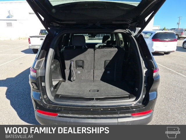 Used 2025 Jeep Grand Cherokee L Altitude w/ Trailer Tow Package image 9