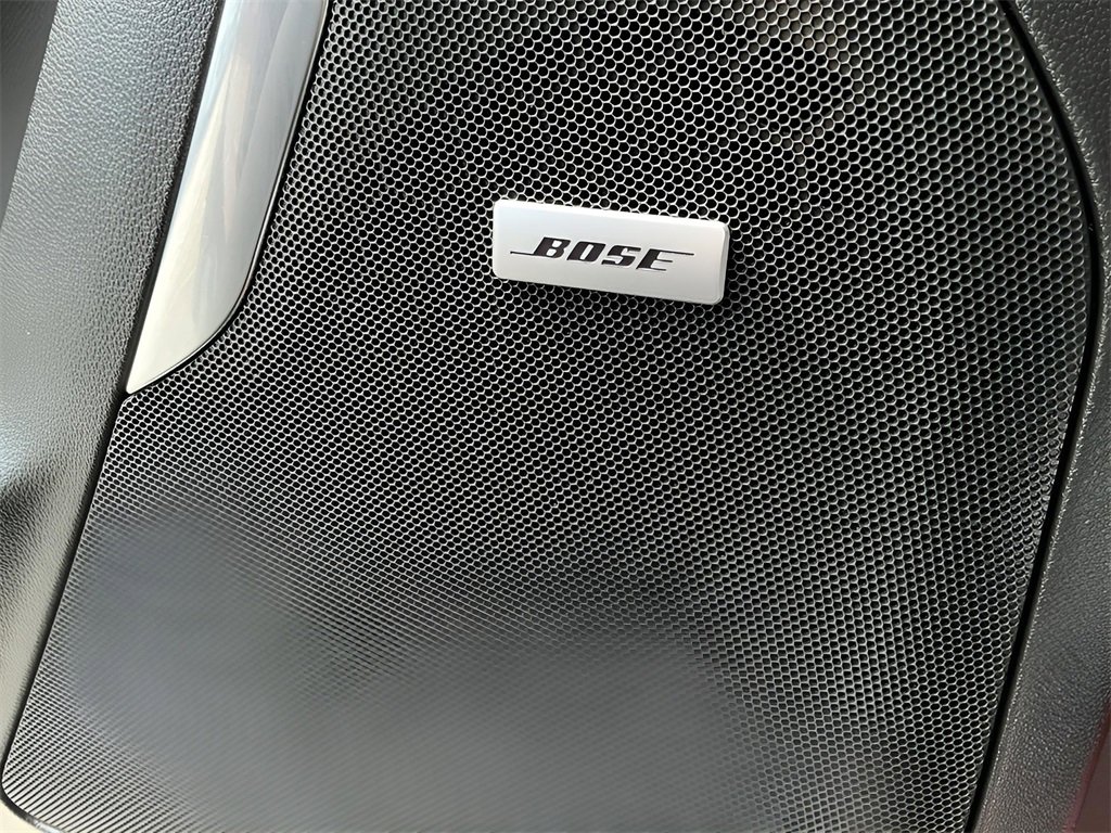 Used 2022 Chevrolet Suburban RST w/ Luxury Package image 28