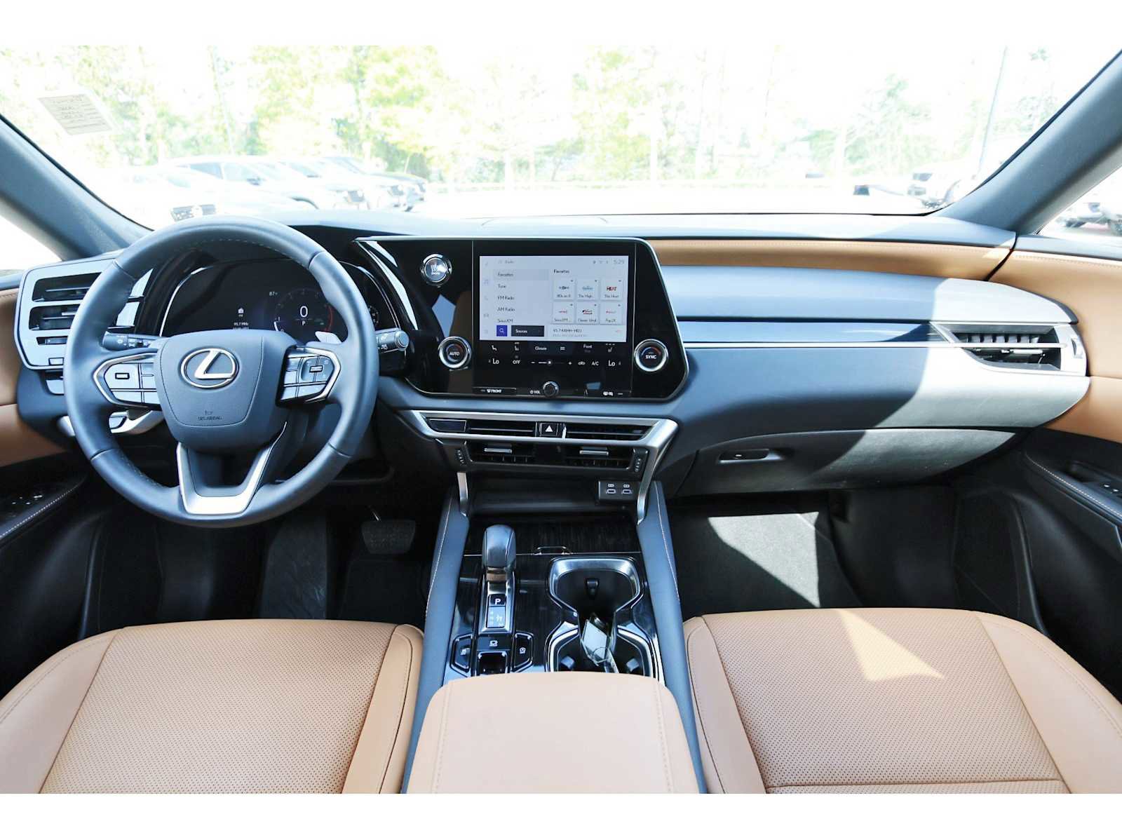 Used 2025 Lexus RX 350 FWD w/ Technology Package image 7