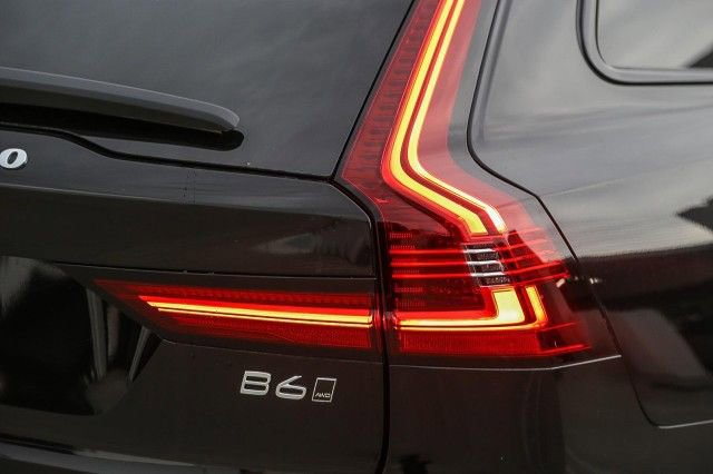 New 2025 Volvo V90 B6 Cross Country Plus w/ Protection Package Premier image 10