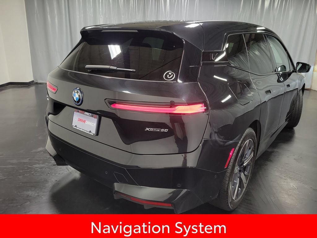 Used 2024 BMW iX xDrive50 w/ Premium Package AWD/4WD image 8