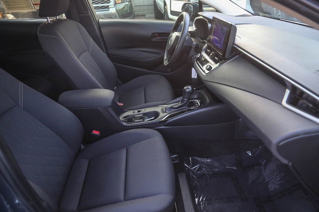 Used 2023 Toyota Corolla LE w/ Carpet Mat Package (TMS) FWD image 15