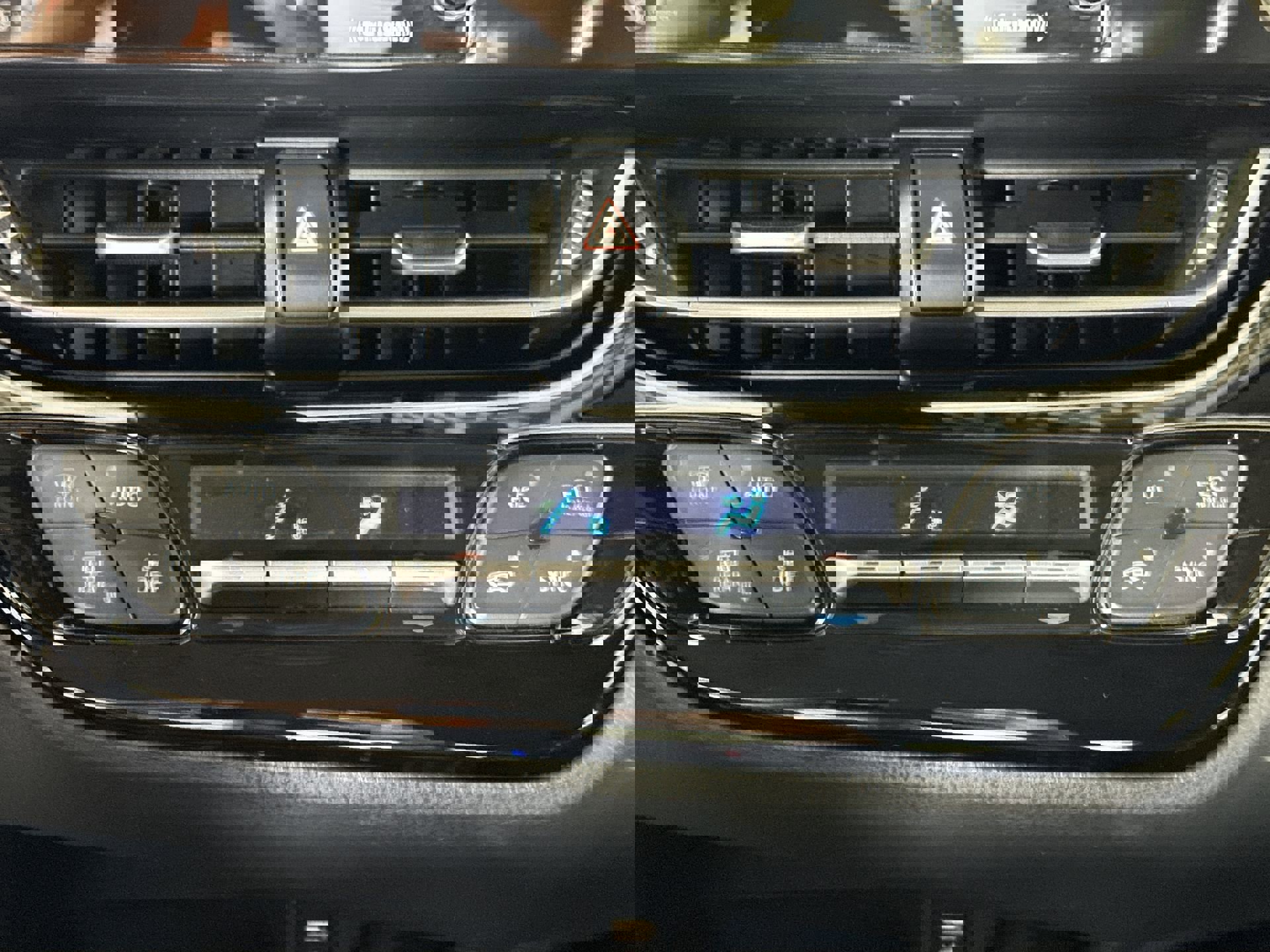 Used 2021 Toyota C-HR LE image 23