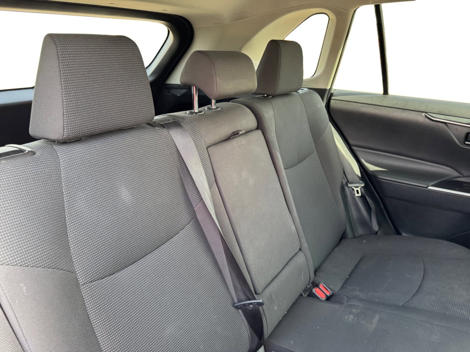 Used 2021 Toyota RAV4 LE FWD image 18