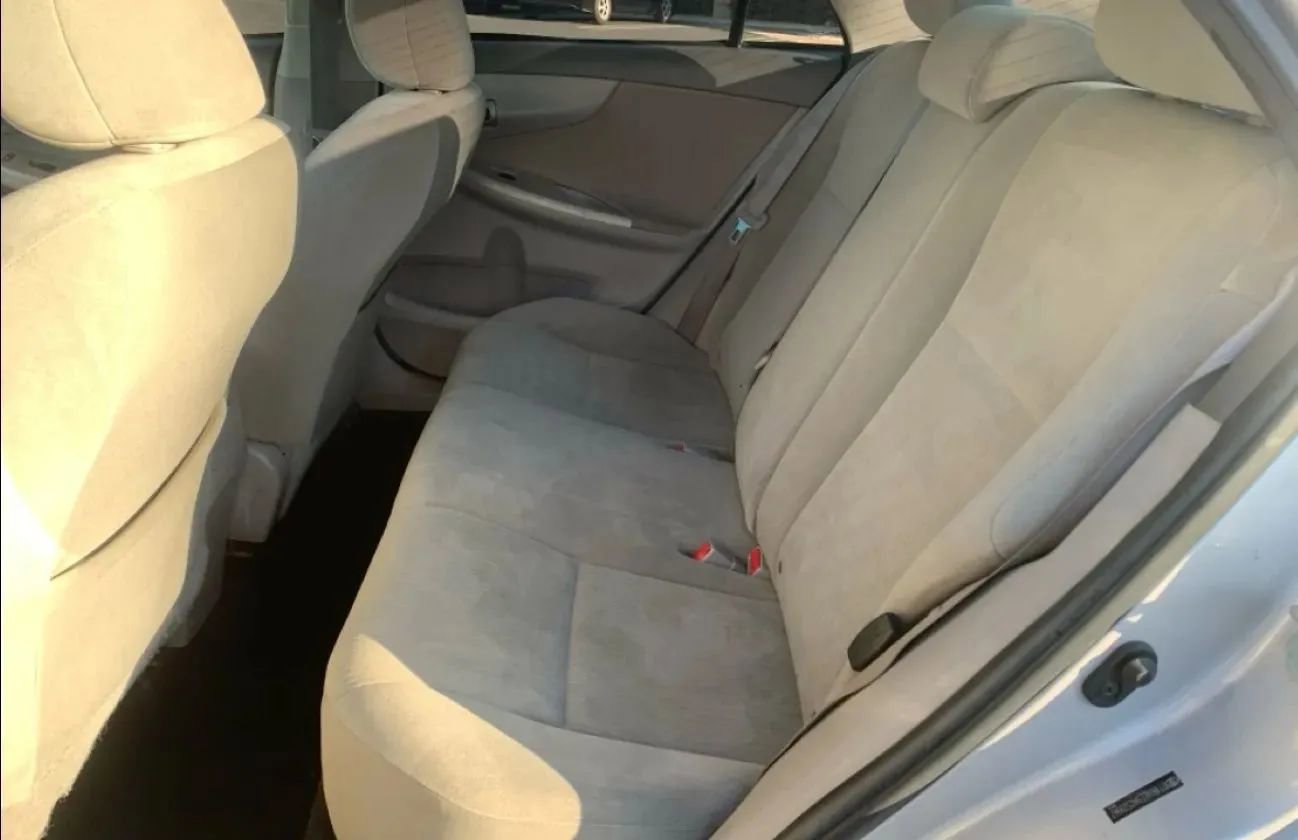 Used 2010 Toyota Corolla LE image 10