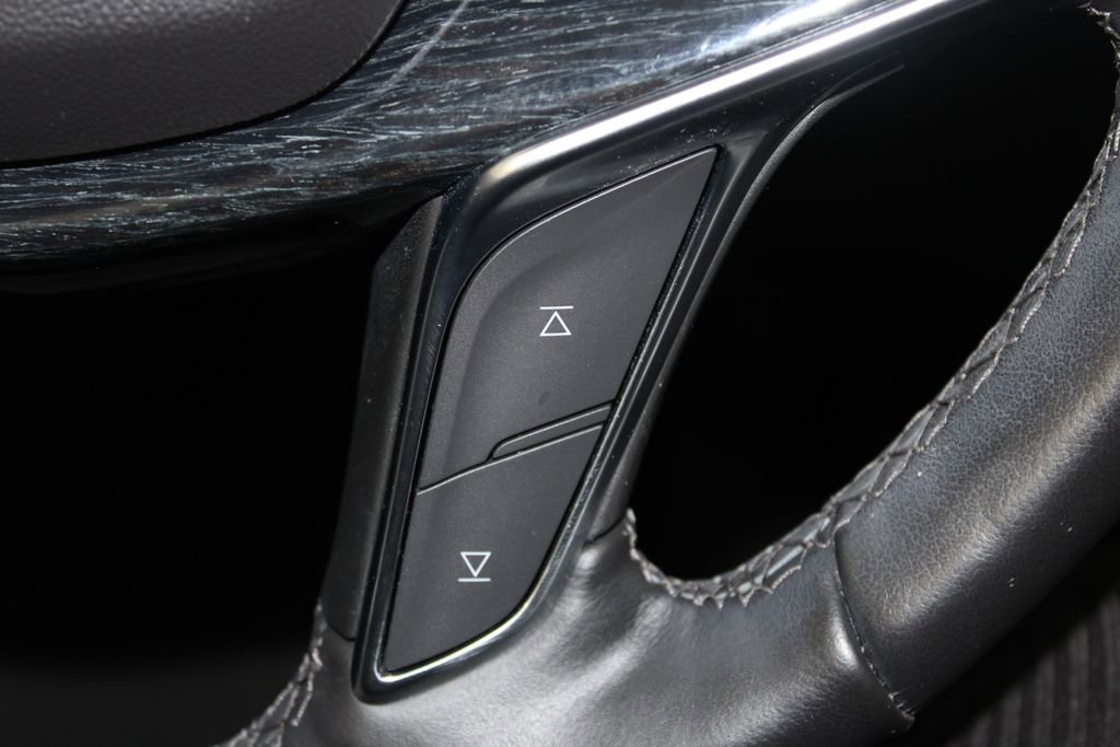 Used 2024 Cadillac XT5 Premium Luxury image 38