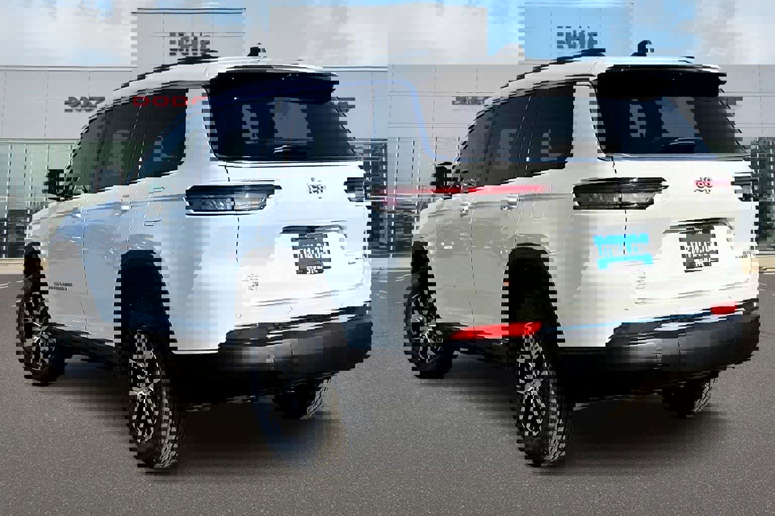 New 2025 Jeep Grand Cherokee L Limited w/ Luxury Tech Group II image 4