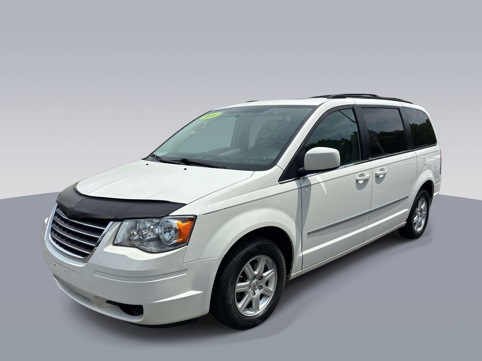 Used 2010 Chrysler Town & Country Touring Plus FWD image 6