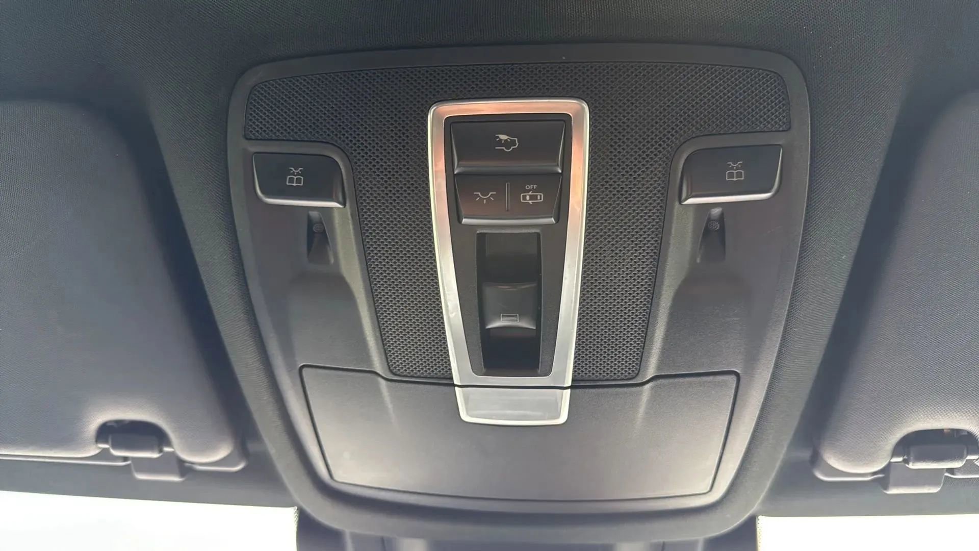 Used 2017 Mercedes-Benz GLS 450 4MATIC image 19